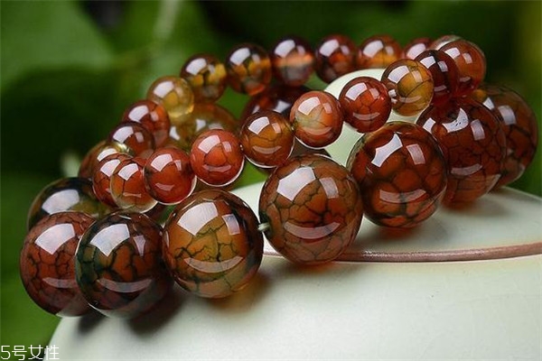 龙纹玛瑙鉴别方法,龙纹玛瑙手串的鉴别真伪