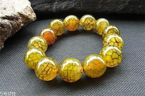 龙纹玛瑙的功效和作用,龙纹玛瑙是天然的吗 龙纹玛瑙的功效和作用,龙纹玛瑙是天然的吗