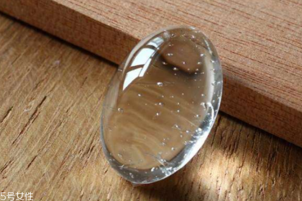 水胆水晶的功效和禁忌,水胆水晶有什么功能 水胆水晶的功效和禁忌,水胆水晶有什么功能