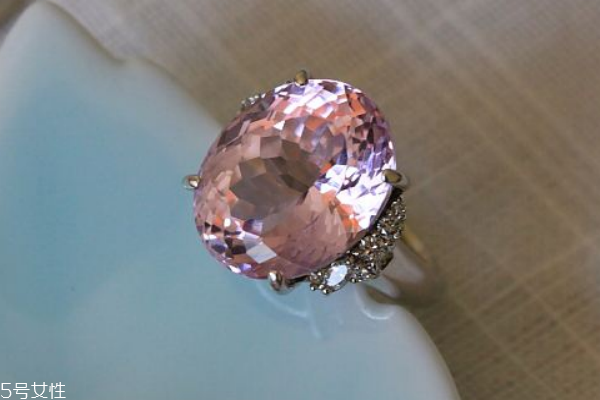 紫锂辉石值钱吗,紫锂辉石有收藏价值吗 紫锂辉石值钱吗,紫锂辉石有收藏价值吗