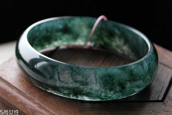 水草玛瑙佩戴的禁忌,水草玛瑙贵吗 水草玛瑙佩戴的禁忌,水草玛瑙贵吗
