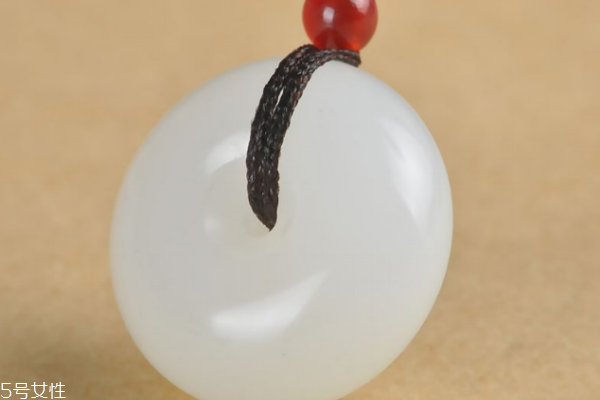 阿富汗白玉有收藏价值吗,阿富汗白玉值钱吗 收藏价值不高