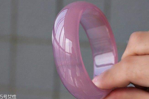 芙蓉玉手镯真假鉴别,芙蓉手镯怎么判断是真的