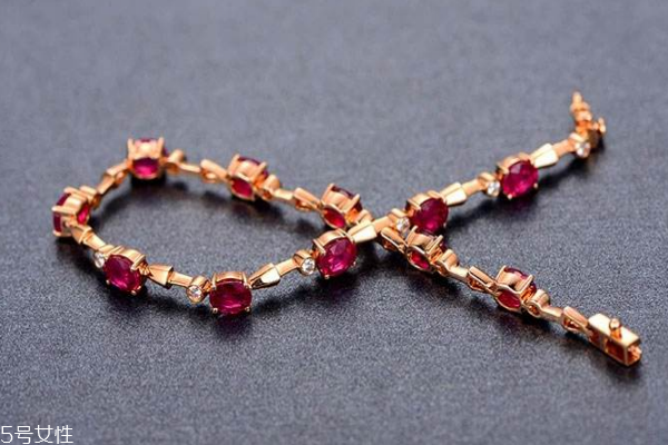 红宝石手链价格贵吗,红宝石那种最贵