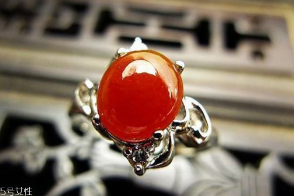 红翡翠和红玛瑙的区别,红玉和玛瑙的区别