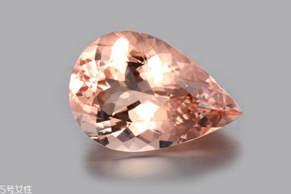 摩根石吊坠图片,摩根石项链一般什么价位