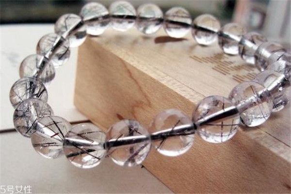 黑发晶适合什么人戴,黑发晶适合什么人戴 五行