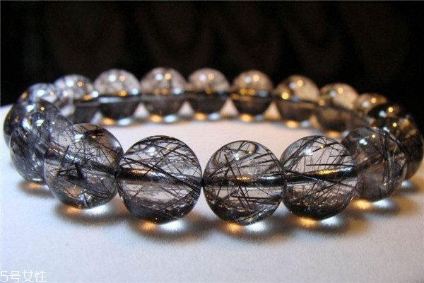 黑发晶功效和作用是什么,黑发晶的功效和作用点价值