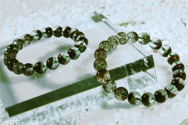 绿幽灵水晶有假的吗,淘宝上买的水晶绿幽灵是真的吗