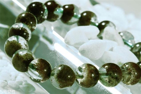 绿幽灵水晶代表什么,绿幽灵水晶代表什么意思