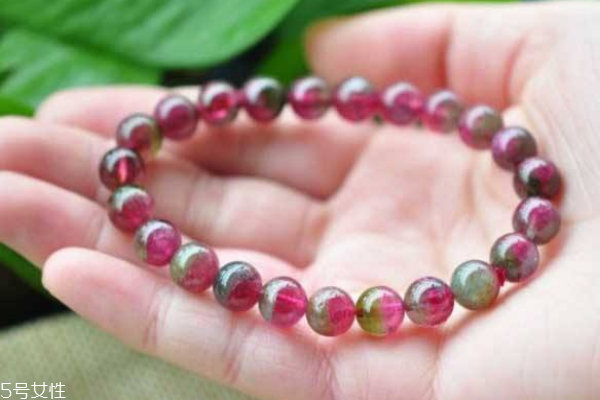 西瓜碧玺的功效,西瓜碧玺和碧玺的功效一样吗 西瓜碧玺的功效,西瓜碧玺和碧玺的功效一样吗