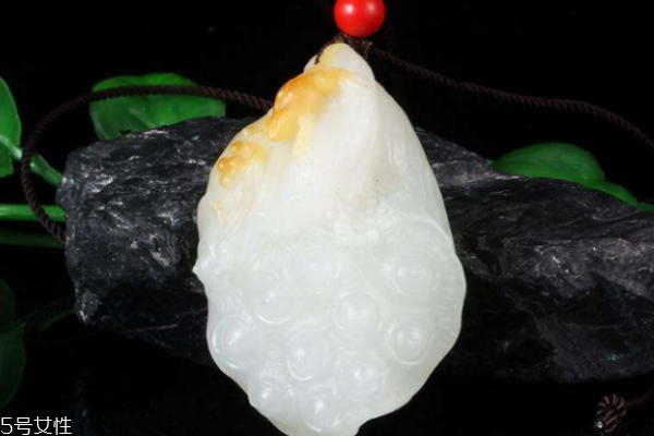 和田玉吊坠贵吗,和田玉玉坠很贵吗