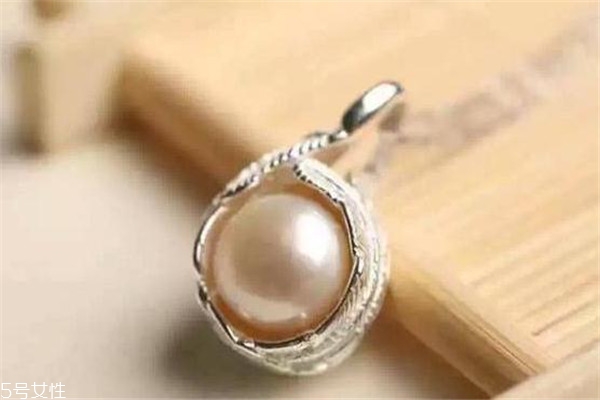 淡水珍珠的形状,淡水珍珠是怎么形成的