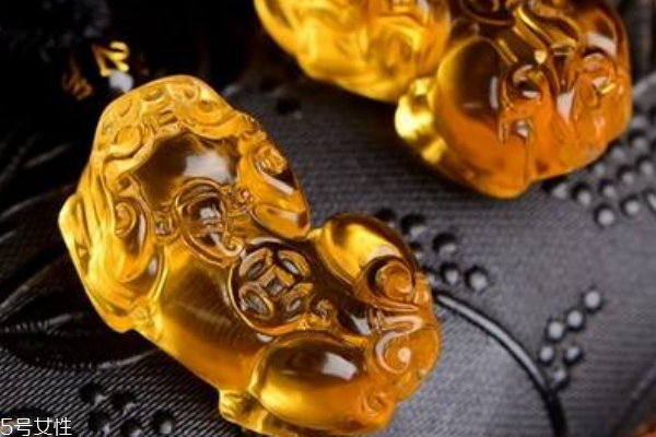 黄水晶貔貅好还是玉貔貅好啊,黄水晶貔貅价格