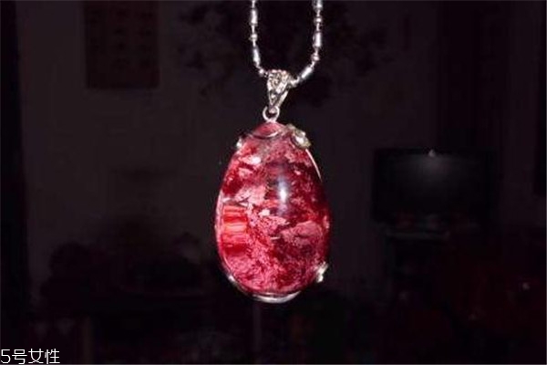 红幽灵水晶的功效,红绿幽灵水晶功效