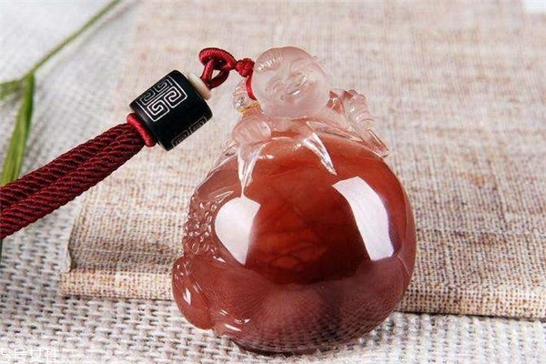 红兔毛水晶适合什么人,红兔毛水晶的功效和作用点男士能戴 红兔毛水晶适合什么人,红兔毛水晶的功效和作用点男士能戴