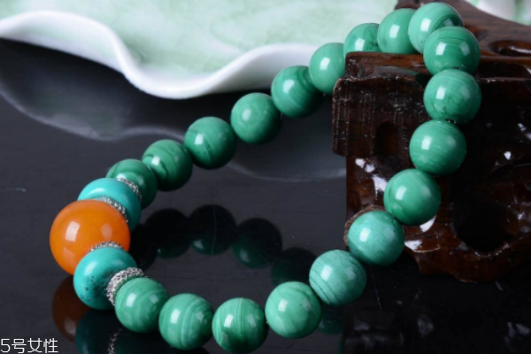 孔雀石手串贵吗,孔雀石手串有什么好处