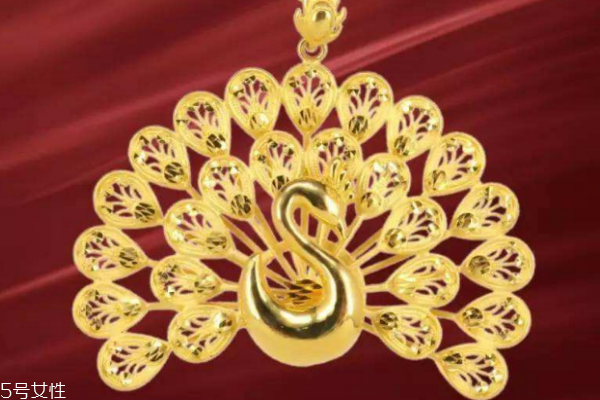 黄金凤凰吊坠的寓意是什么,金凤凰吊坠意思及寓意