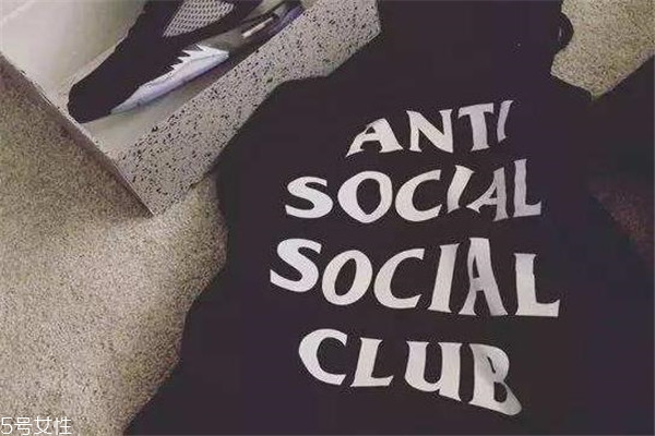 asics是什么档次,assc什么牌子