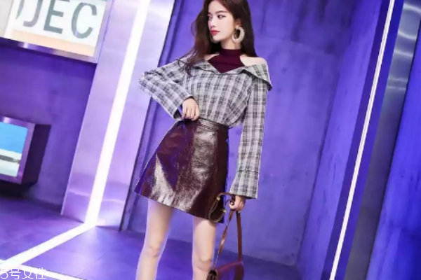 英伦风半身裙搭配,英伦风半身裙