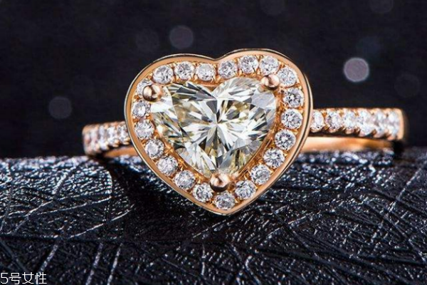 心形钻戒代表什么,心形钻戒寓意 心形钻戒代表什么,心形钻戒寓意