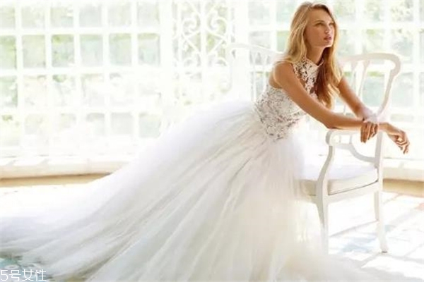 Pronovias婚纱,西班牙婚纱品牌Pronovias Pronovias婚纱,西班牙婚纱品牌Pronovias