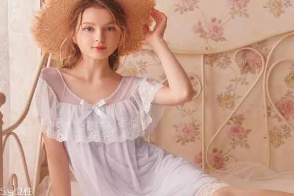 成熟优雅风,成熟优雅风情万种,下一句是什么 成熟优雅风,成熟优雅风情万种,下一句是什么