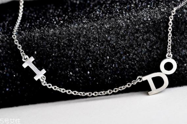 银和铂金怎么区分,怎么看出来铂金和银的区别