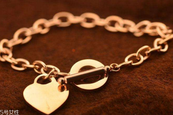 玫瑰金和白金的区别,玫瑰金好还是白金好