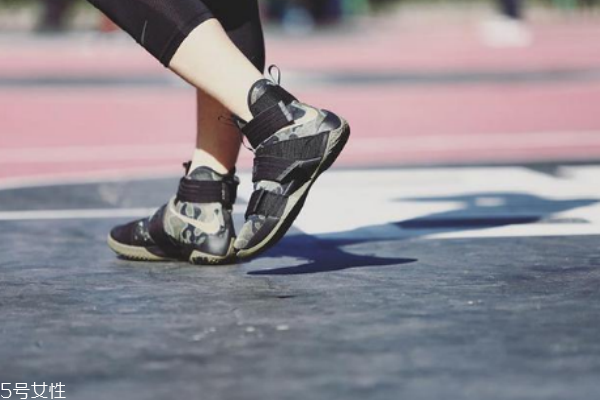 适合前锋的篮球鞋推荐,适合大前锋的篮球鞋推荐 适合前锋的篮球鞋推荐,适合大前锋的篮球鞋推荐