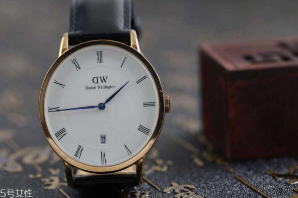 dw手表会掉色吗,dw手表掉色是怎么回事