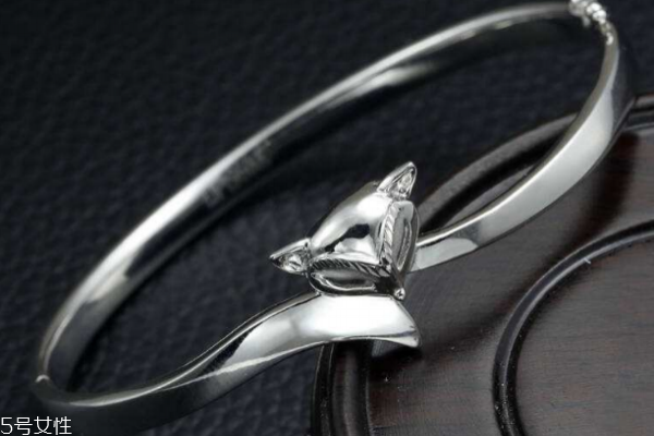 铂金手镯品牌排行榜,铂金手镯品牌排行榜前十名