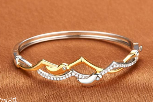 一个铂金手镯大概多少钱,铂金手链多少钱一克