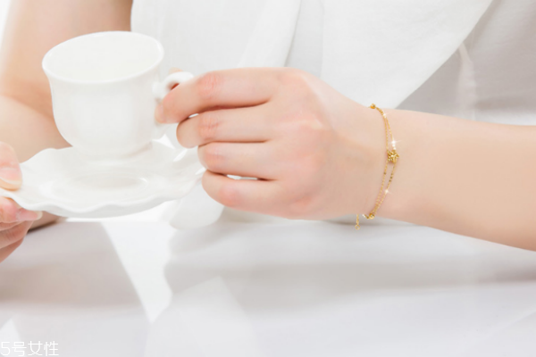 黄金手链的作用和功效,黄金手链的作用 黄金手链的作用和功效,黄金手链的作用