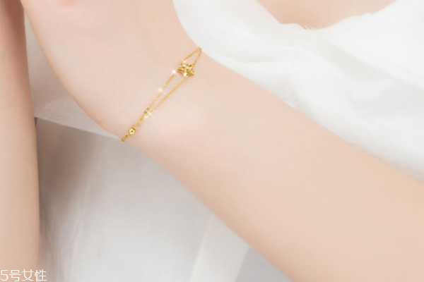 送女生黄金手链合适吗,送女生金手链代表什么 送女生黄金手链合适吗,送女生金手链代表什么