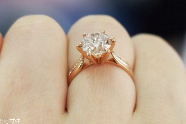 求婚戒指什么材质好,结婚戒指选什么材质的 求婚戒指什么材质好,结婚戒指选什么材质的