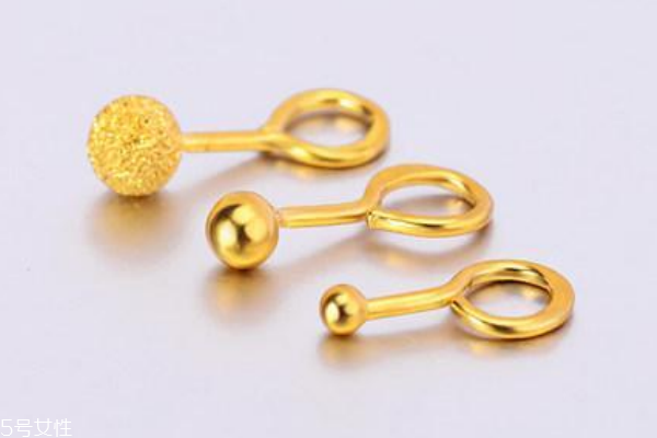 黄金耳钉怎么清洗干净发亮,金耳环怎么清洗变亮 黄金耳钉怎么清洗干净发亮,金耳环怎么清洗变亮