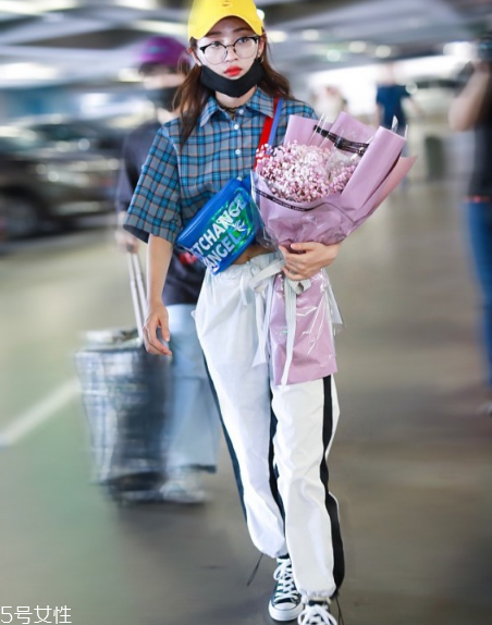 短袖衬衫怎么搭配,短袖衬衫穿搭