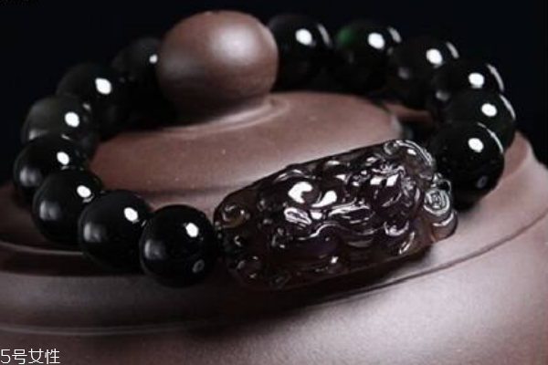 黑曜石碎了预示着什么,黑曜石的貔貅