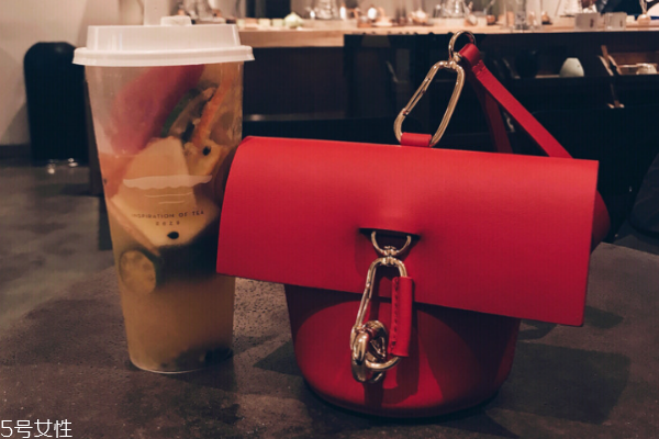 zac posen是什么牌子,zac包包是什么牌子