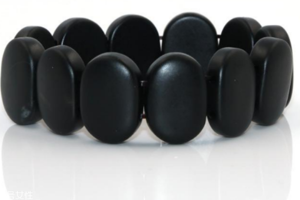 戴砭石手链有什么作用,砭石手链的作用和功效,真相全在这里! 戴砭石手链有什么作用,砭石手链的作用和功效,真相全在这里!