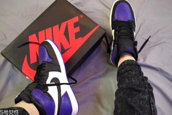 aj1黑紫脚趾值得入手吗,aj1低帮黑紫脚趾真假对比