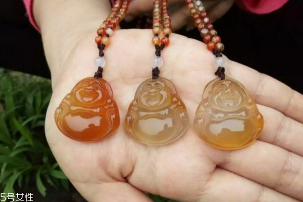 玛瑙适合什么人戴,玛瑙不适合什么人佩戴 玛瑙适合什么人戴,玛瑙不适合什么人佩戴