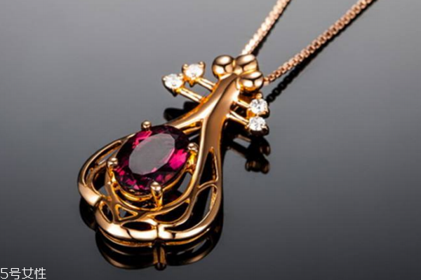 碧玺项链的寓意象征,碧玺手链的寓意