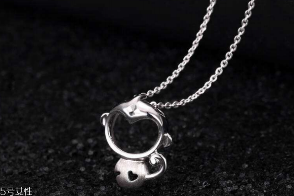 项链18k金好还是铂金好,铂金项链和k金项链哪个好