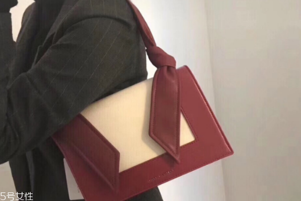 小ck耳朵包价格多少是正品,小ck包包怎么样 小ck耳朵包价格多少是正品,小ck包包怎么样