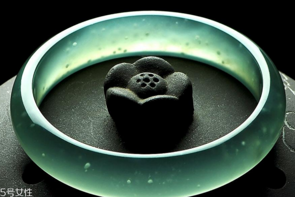 翡翠手镯颜色等级和图片,翡翠手镯颜色等级排名