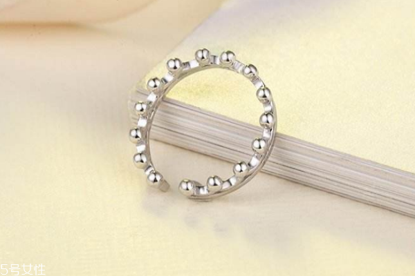 铂金戒指有多少克,男士铂金戒指一般多重