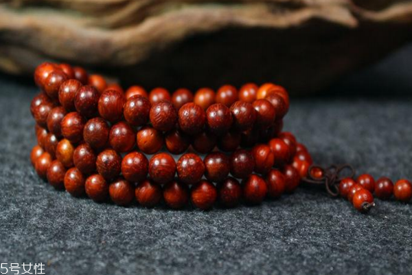 盘檀木手串的方法,檀木盘玩方法 盘檀木手串的方法,檀木盘玩方法