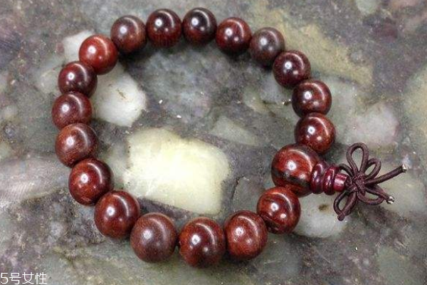 檀木手串保养禁忌,檀木手串怎么保养